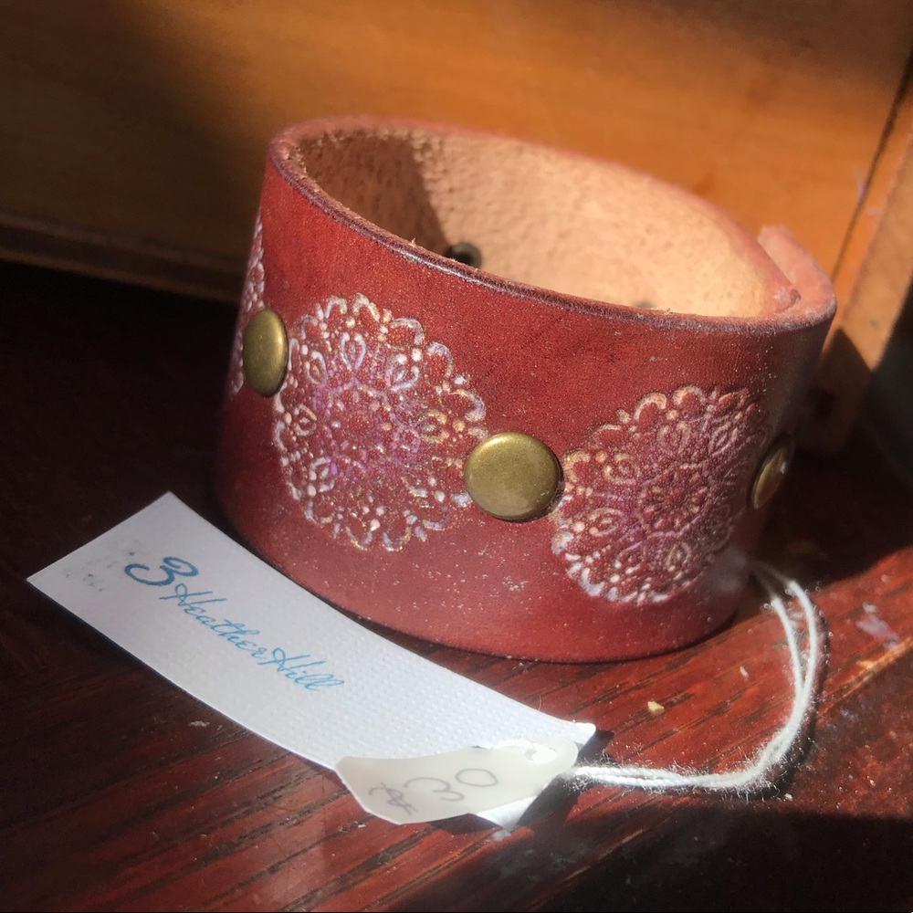 💟3HeatherHill Handmade Leather Bracelet Cuff💟 - Picture 1 of 8